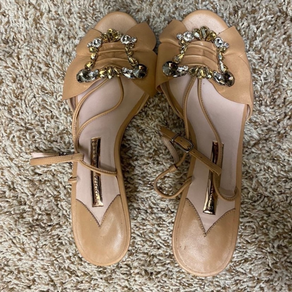 Sophia Webster Margaux Mid open toe Sandals in size 38. Beige Leather w/crystals - Picture 3 of 9